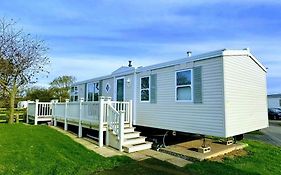 Sea Breeze-A Beautiful 3 Bed Pet Friendly Retreat